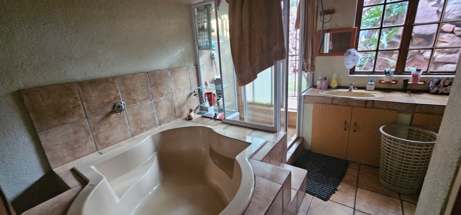 Commercial Property for Sale in Waterglen A H North West